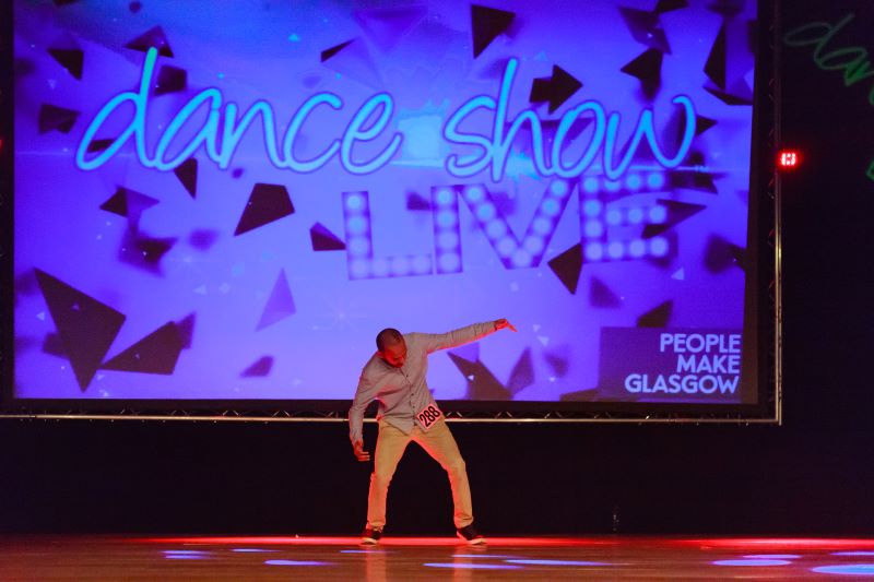 Dance-Show-Live